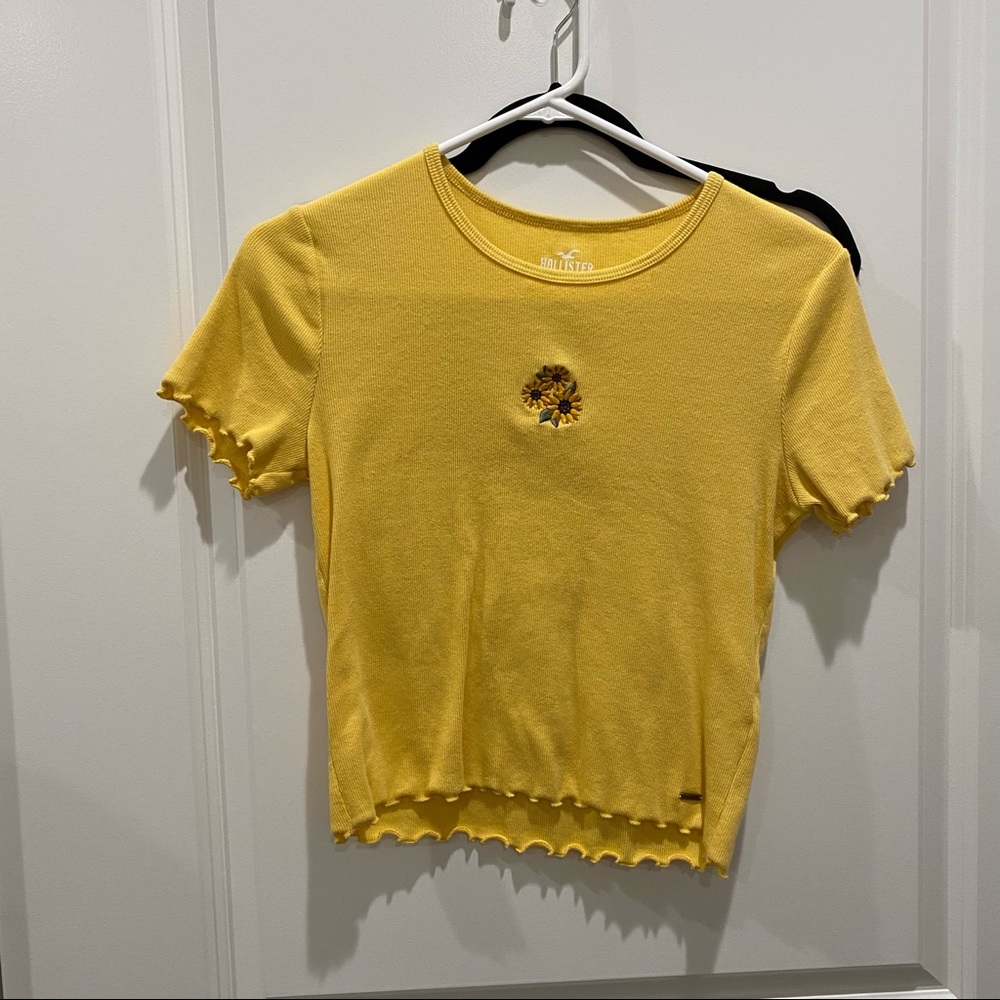 Hollister “baby doll” tee.